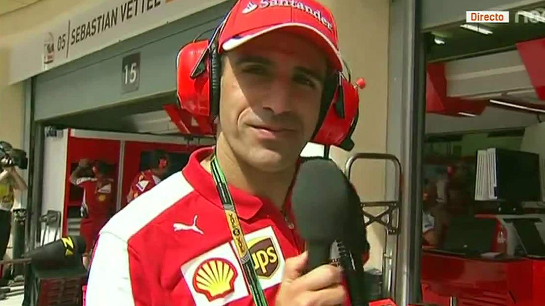 Marc Gené, en el box de Ferrari