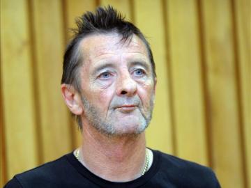 El baterista de la banda de rock AC/DC Phil Rudd ante la alta corte de Tauranga (Nueva Zelanda).