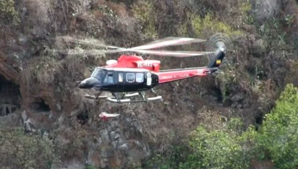 Equipos de emergencias localizan a dos senderistas en el Teide