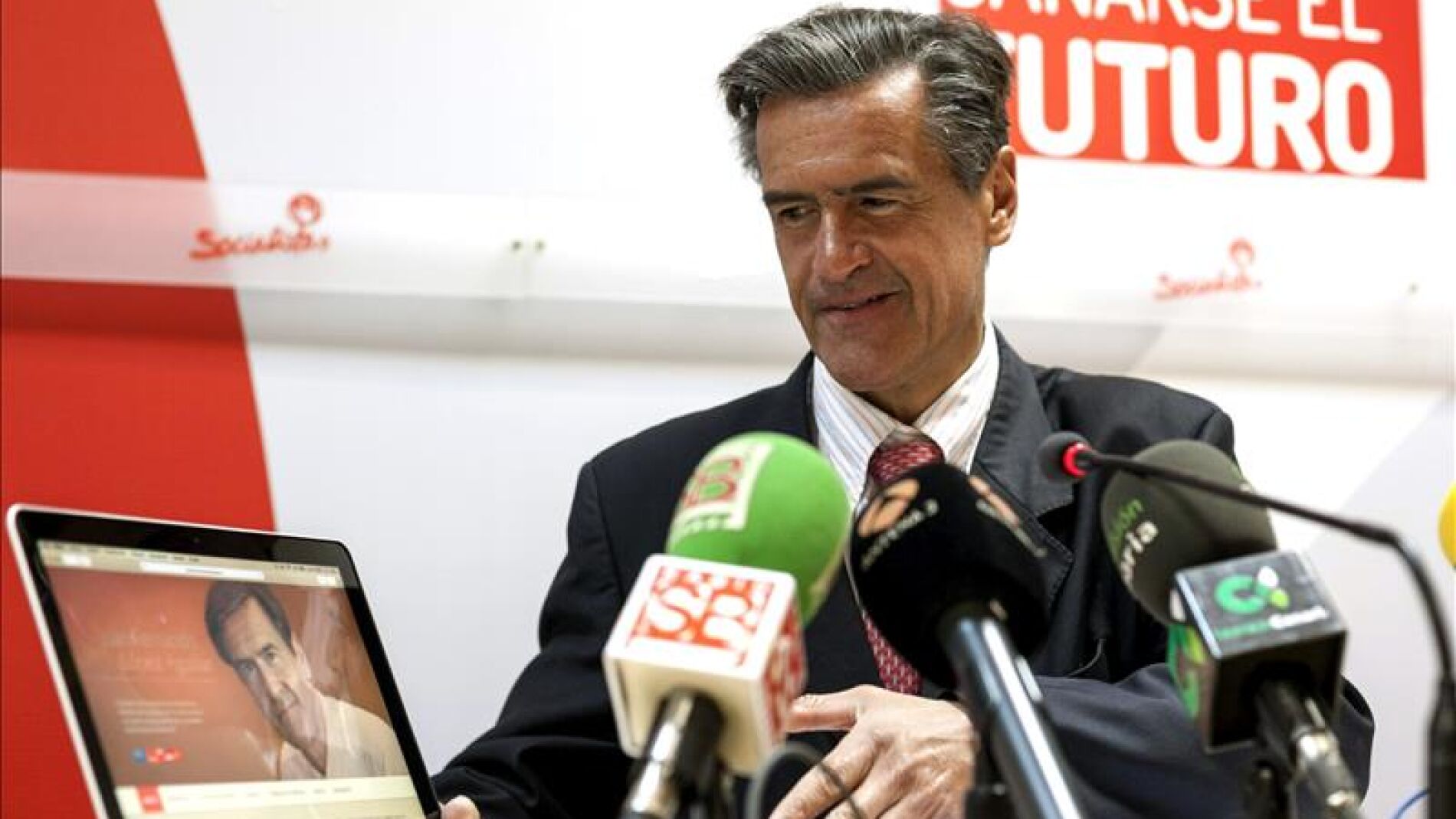 Juan Fernando L&oacute;pez Aguilar,durante una rueda de prensa en Las Palmas de Gran Canaria
