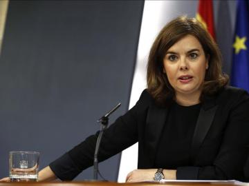 Soraya Sáenz de Santamaría, durante una rueda de prensa ofrecida tras el Consejo de Ministros