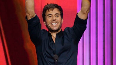 El presidente de Sri Lanka pide azotar con un pez venenoso a los promotores del concierto de Enrique Iglesias