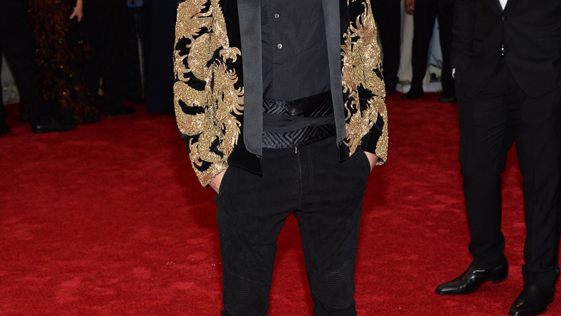Justin Bieber se colocó una original chaqueta con dragones