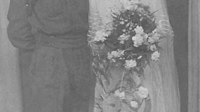 Después de 72 años juntos, un veterano de guerra muere el mismo día y de la misma enfermedad que su mujer 