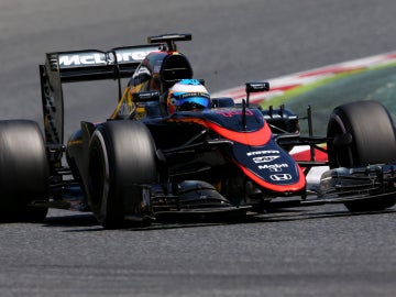 Alonso, en carrera con el McLaren-Honda