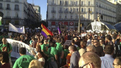 El Ayuntamiento de Madrid grabará el lema del 15-M en la fuente de Sol tras el aniversario
