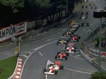 Ayrton Senna lidera en Mónaco 1988