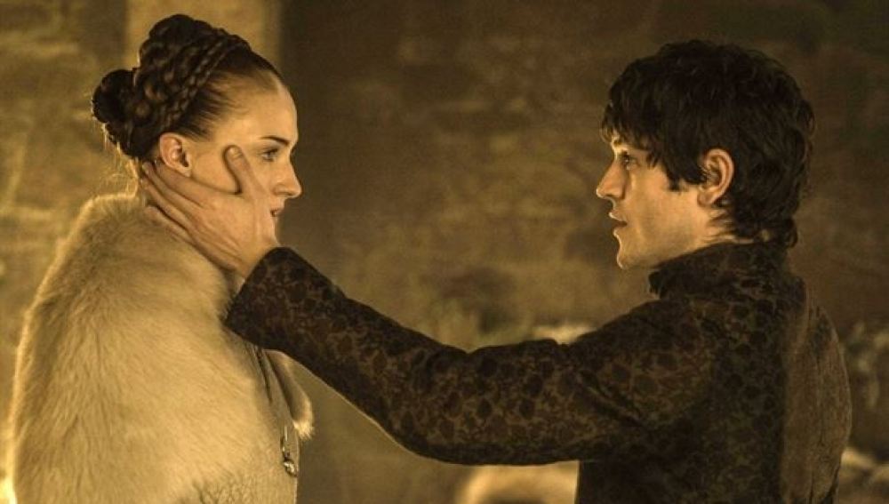 Sansa y Ramsay Bolton en Juego de Tronos