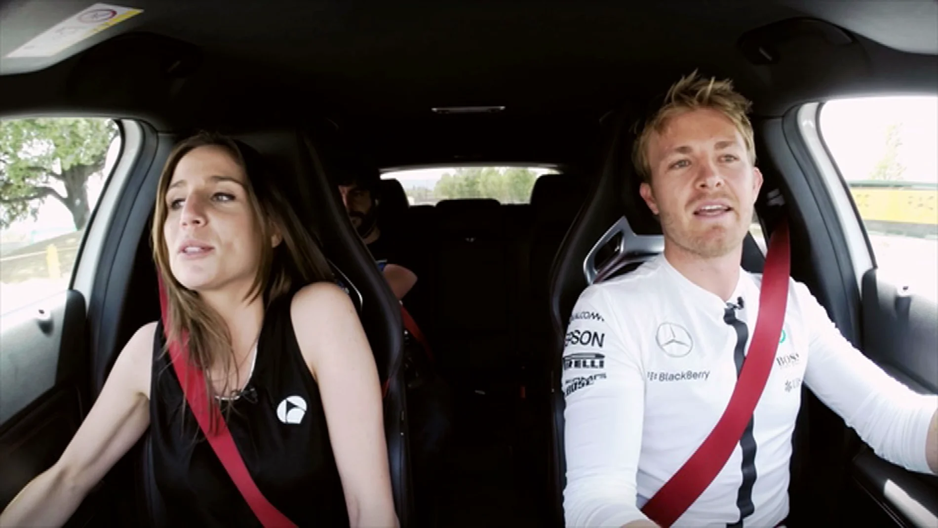 Una vuelta a toda velocidad con Rosberg: "He visto a Lewis un poco enfadado"