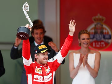 Vettel, en el podio de Mónaco