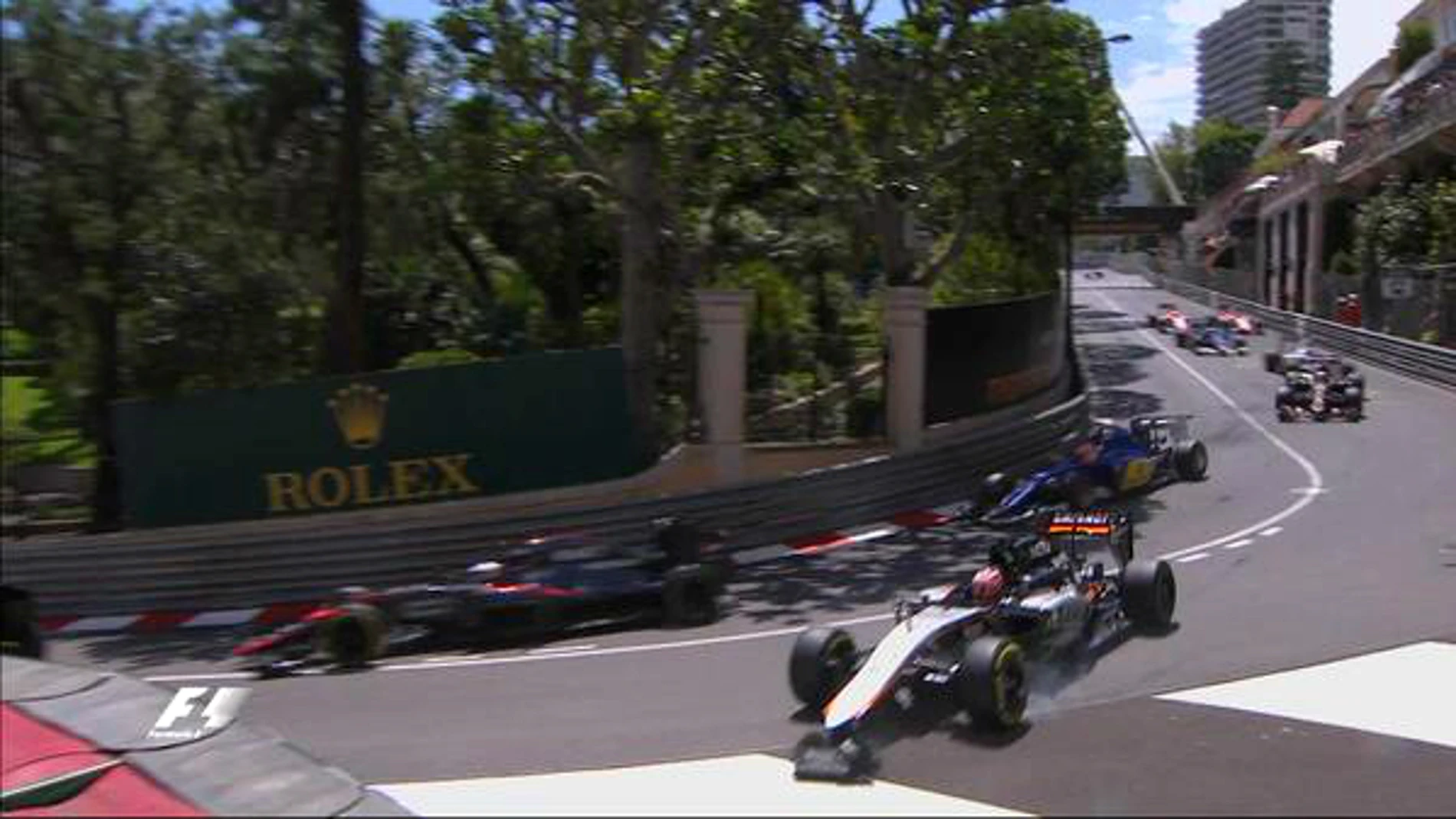 Alonso, sancionado por un toque con Hulkenberg en la primera vuelta de Mónaco