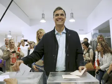 Sánchez: "Tenemos la enorme oportunidad de cambiar lo que no nos gusta" Sánchez: "Tenemos la enorme oportunidad de cambiar lo que no nos gusta"