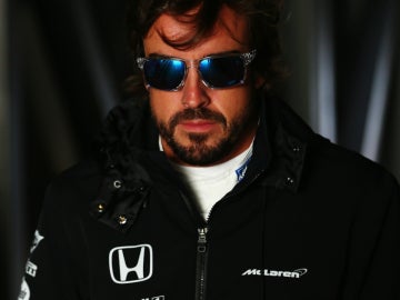 Alonso, con el gesto serio