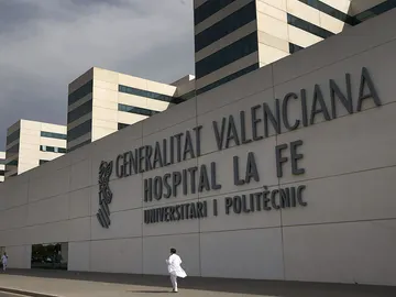 Fachada del hospital La Fe de Valencia Fachada del hospital La Fe de Valencia