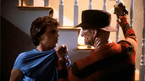 Escena de 'Pesadilla en Elm Street 2' Escena de 'Pesadilla en Elm Street 2'