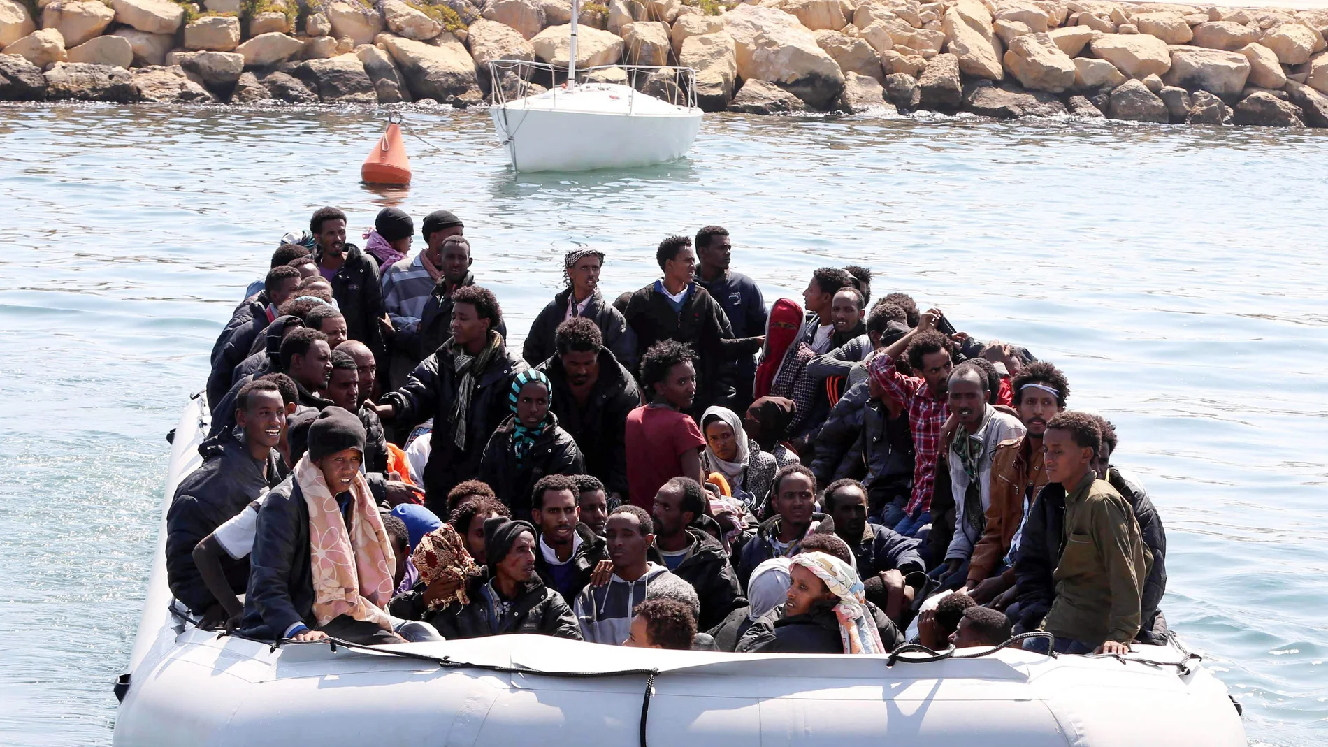 Rescatados más de 2.000 inmigrantes en aguas del Mediterráneo Rescatados más de 2.000 inmigrantes en aguas del Mediterráneo