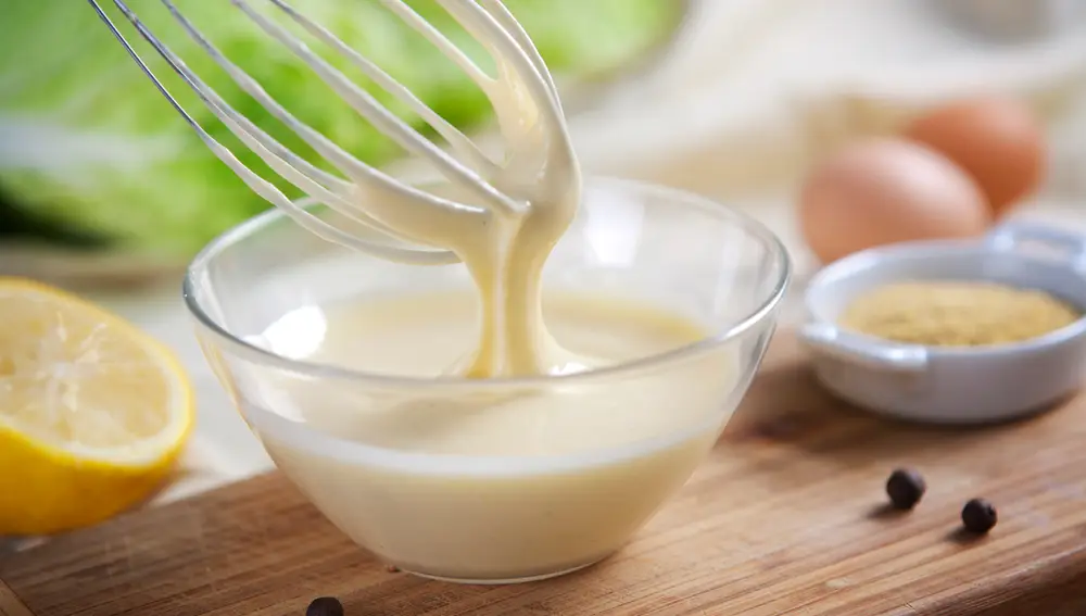 Cómo conseguir una mayonesa perfecta Aunque en cada casa la mayonesa se prepara de una forma diferente, utilizando esta técnica se consigue una salsa perfecta: