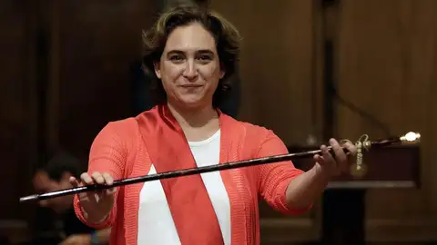 Ada Colau, proclamada primera alcaldesa de Barcelona Ada Colau, proclamada primera alcaldesa de Barcelona