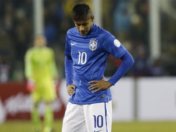 Neymar durante la derrota de Brasil ante Colombia