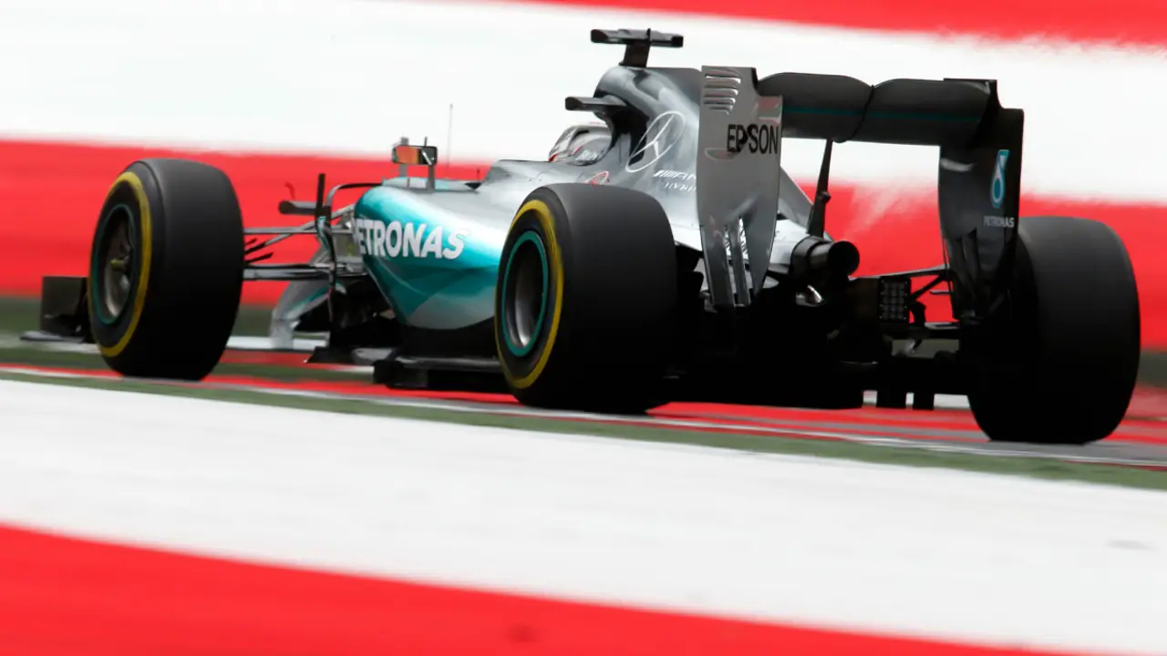 Hamilton logra la pole en el GP de Austria