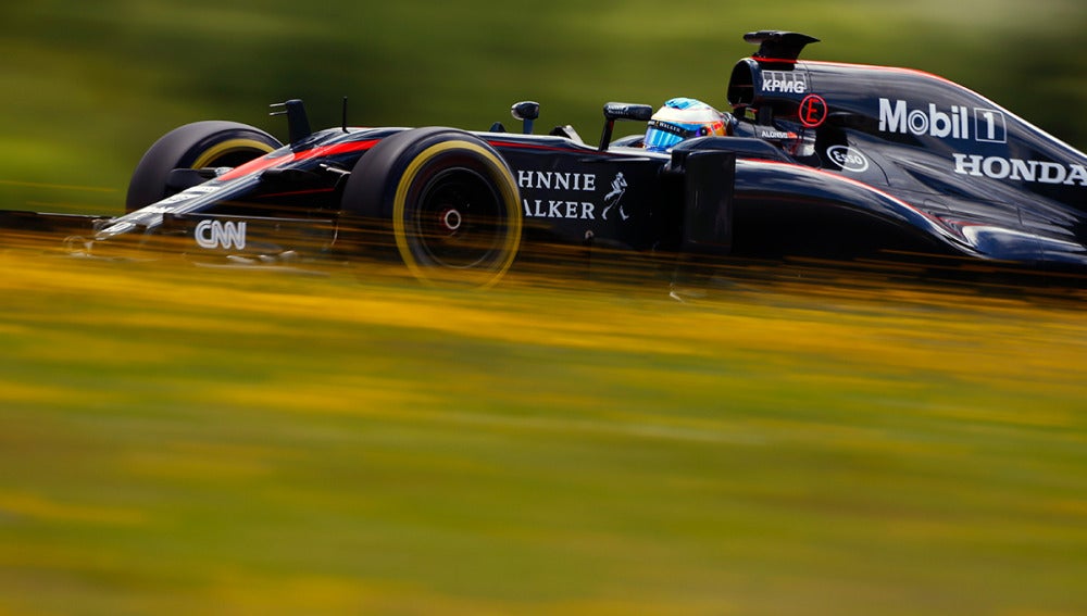 Fernando Alonso pilota en la jornada de test celebrada en Spielberg