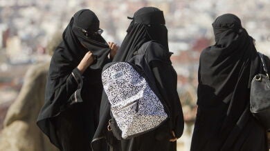 Estado Islámico prohíbe salir a la calle a las mujeres en una provincia afgana