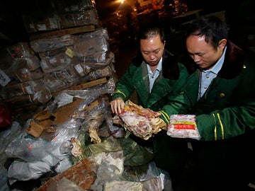 Autoridades chinas incautan 100 toneladas de carne en mal estado