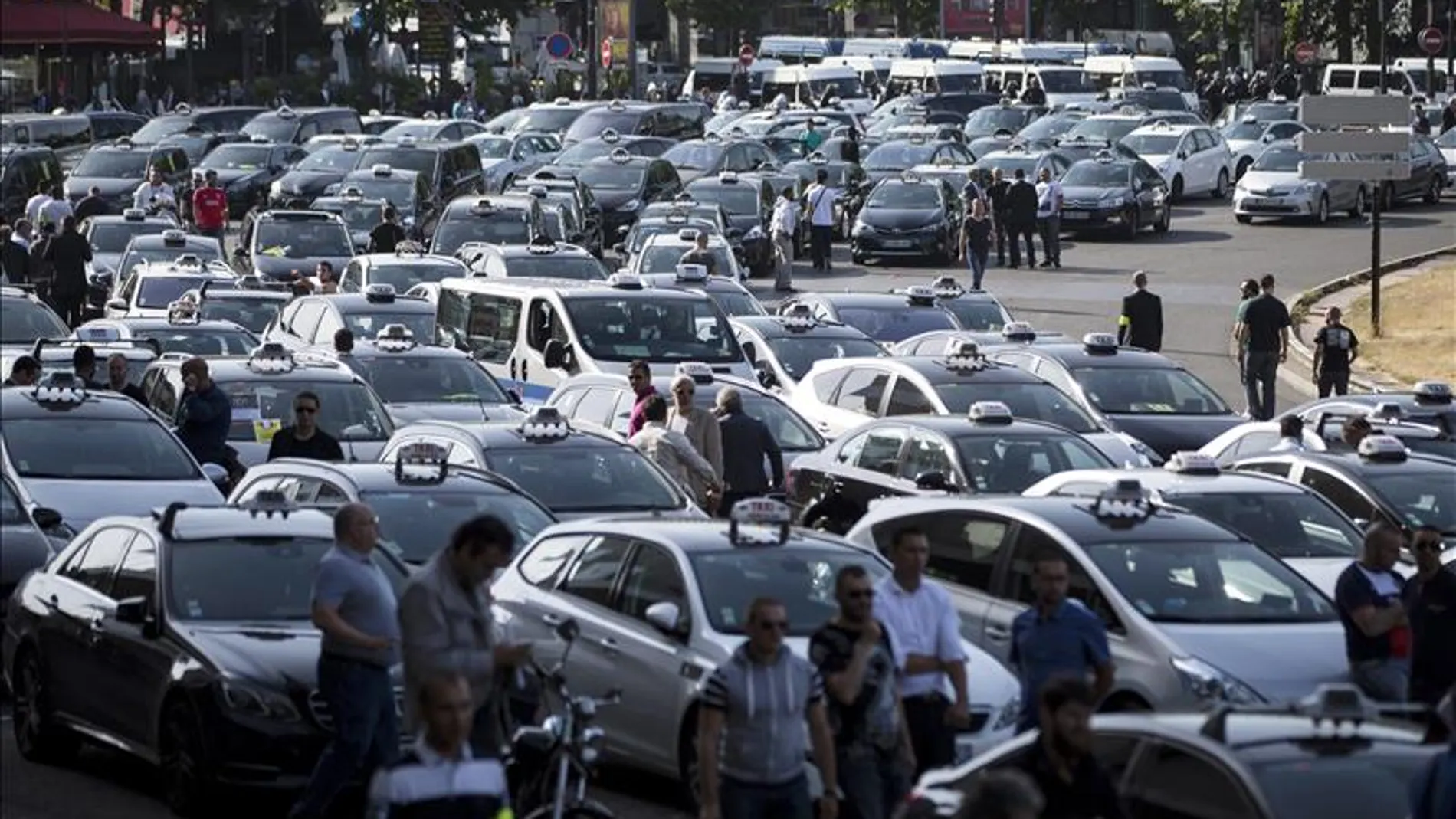 Huelga de taxistas en París Huelga de taxistas en París