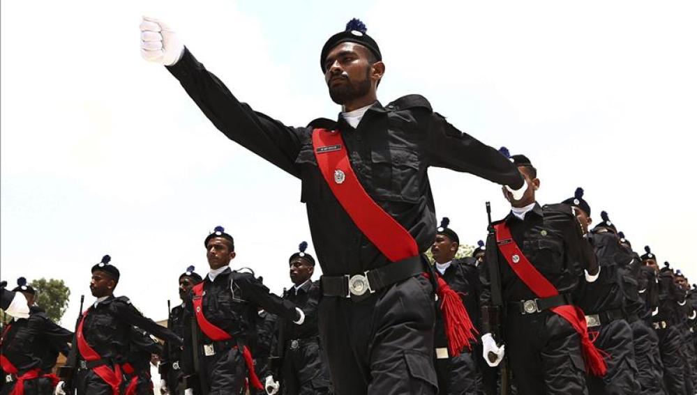 Cadetes de los servicios de seguridad de Pakistán