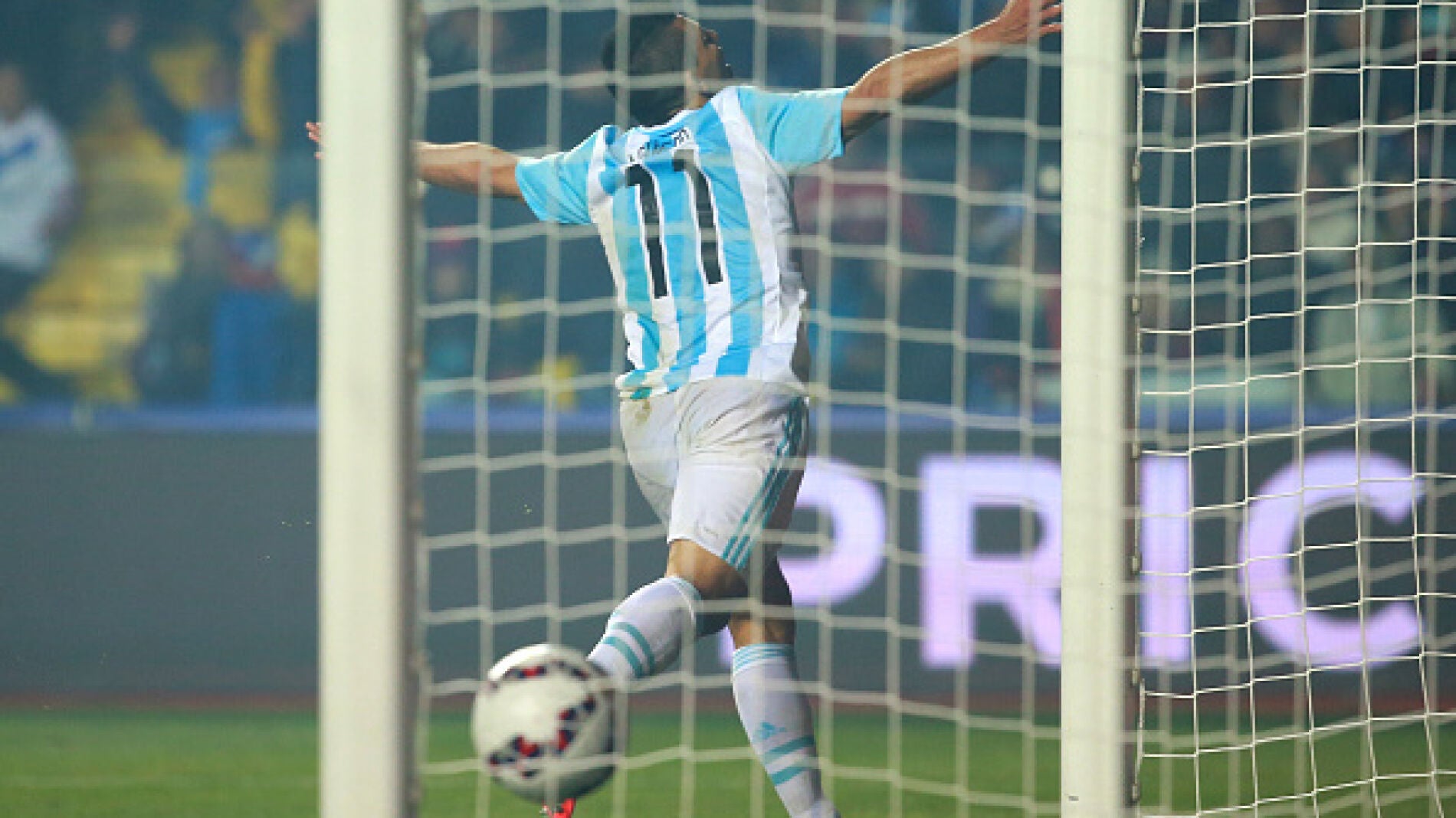 Argentina gole&oacute; a Paraguay