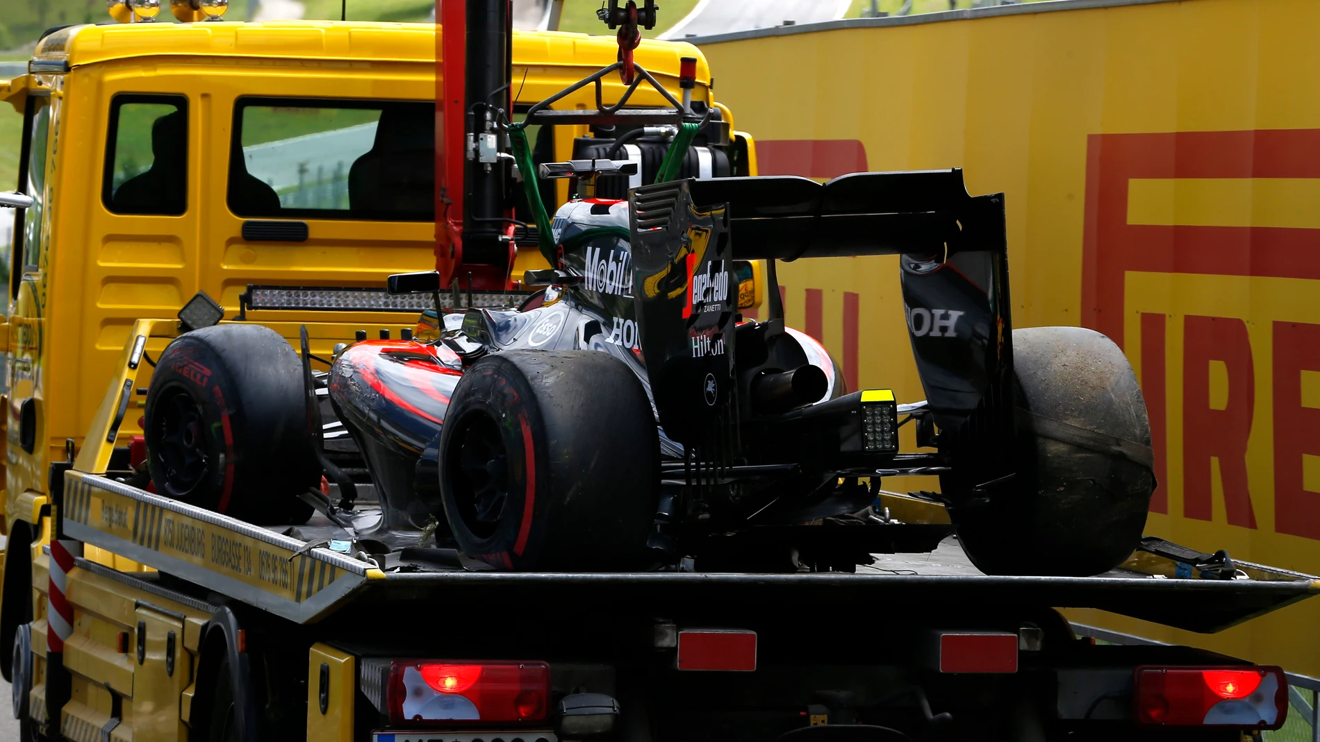 El McLaren MP4-30 de Alonso accidentado en Spielberg