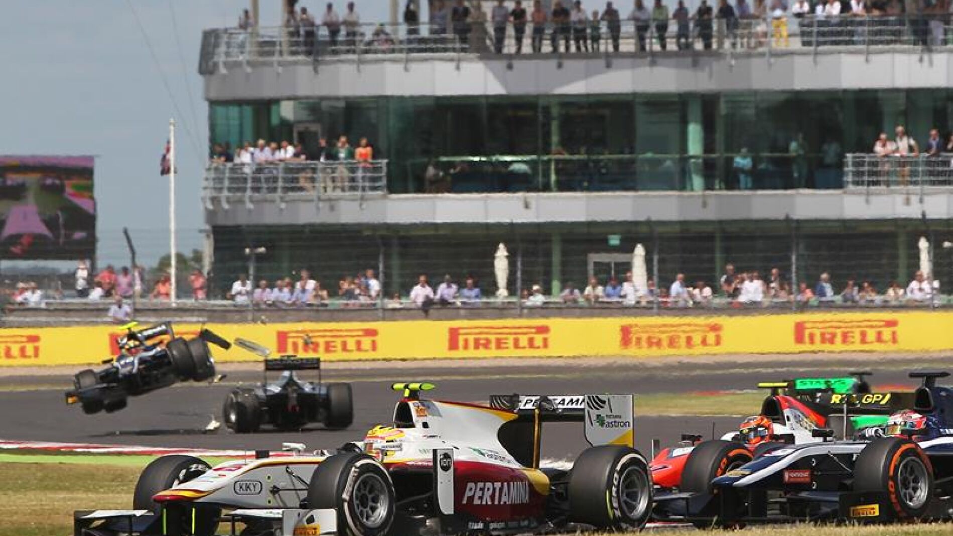 Haryanto, y un accidente de fondo