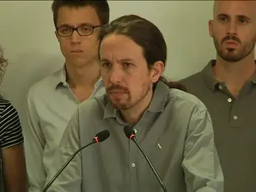 Más de 500 cargos de Podemos piden a Iglesias una consulta popular sobre las primarias Más de 500 cargos de Podemos piden a Iglesias una consulta popular sobre las primarias