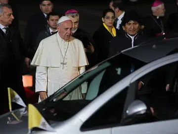 El Papa a su llegada a Bolivia El Papa a su llegada a Bolivia