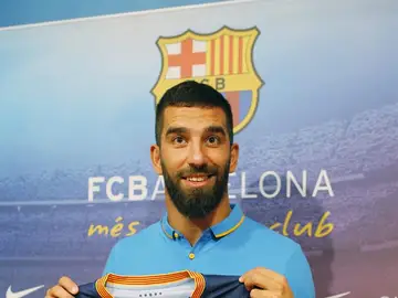 Arda Turan presentado como jugador del F.C Barcelona Arda Turan presentado como jugador del F.C Barcelona