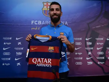 Arda Turan, nuevo jugador del F.C Barcelona Arda Turan, nuevo jugador del F.C Barcelona