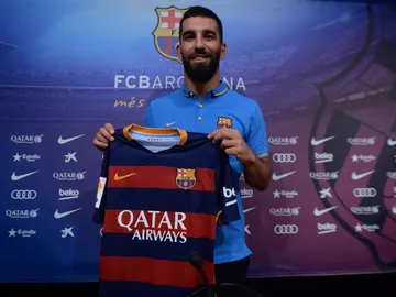 Arda Turan, nuevo jugador del F.C Barcelona Arda Turan, nuevo jugador del F.C Barcelona