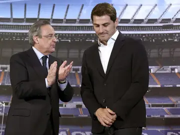 Iker Casillas con Florentino Pérez Iker Casillas con Florentino Pérez