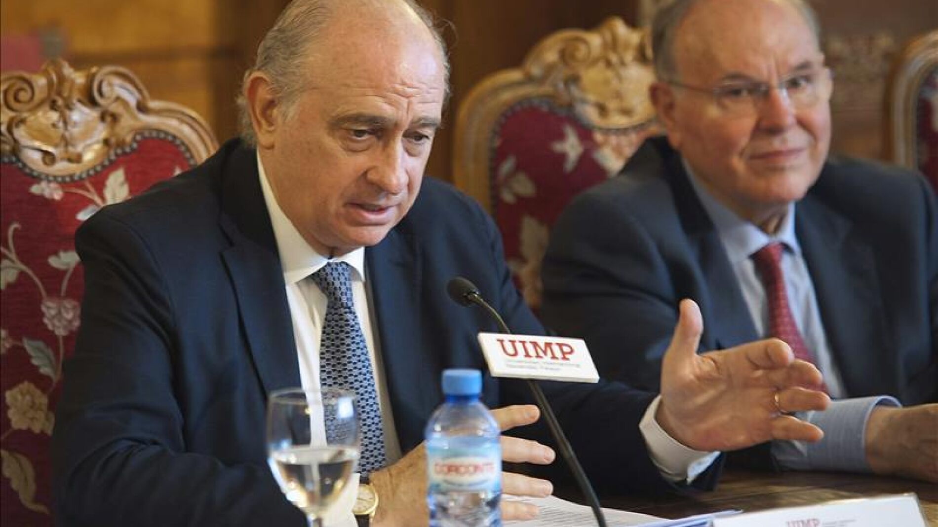 Jorge Fern&aacute;ndez D&iacute;az durante su intervenci&oacute;n en la inauguraci&oacute;n del curso 