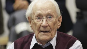 Oscar Groning, conocido como el "contable de Auschwitz"