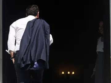 Tsipras llega a su oficina en Atenas Tsipras llega a su oficina en Atenas