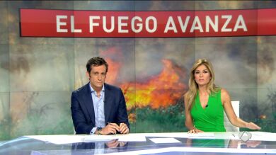 Los incendios en Toledo, León, Ibiza y Ourense siguen activos y descontrolados
