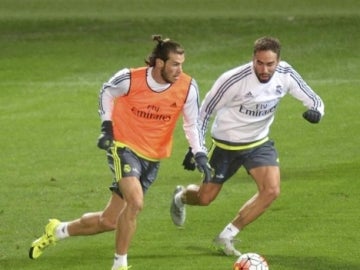 Gareth Bale y Carvajal durante el entrenamiento