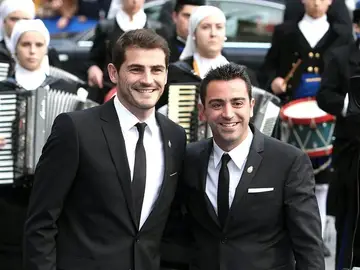 Iker Casillas y Xavi Hernández Iker Casillas y Xavi Hernández