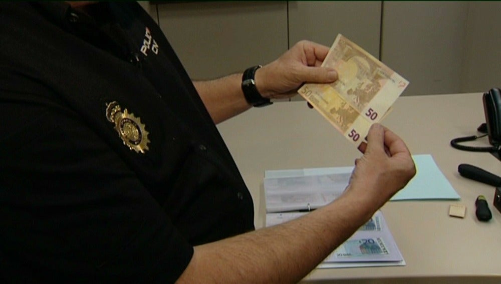 Diez detenidos en Almería y Murcia eb una operación contra una mafia de falsificadores