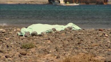 Muere una mujer en Gran Canaria al sufrir una herida en el cuello por la tabla de un windsurfista