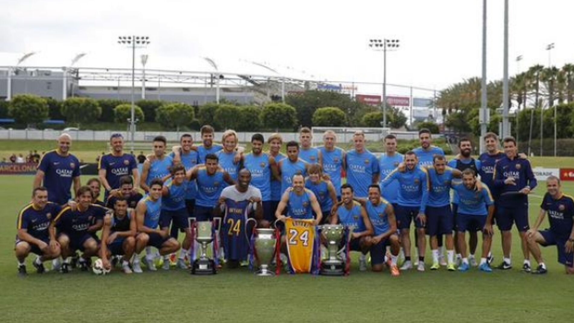 Kobe Bryant, con la plantilla del Bar&ccedil;a