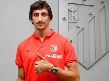 Savic, presentado con el Atlético de Madrid Savic, presentado con el Atlético de Madrid