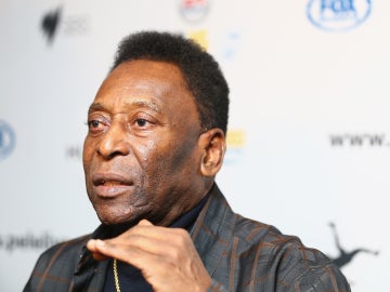 El futbolista Pelé durante un acto promocional