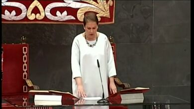 Uxue Barkos muestra lealtad al Gobierno central en el discurso de investidura